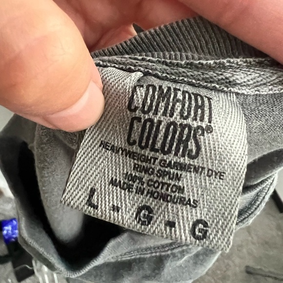 Vintage Graphic Gray T-Shirt - Picture 4 of 5